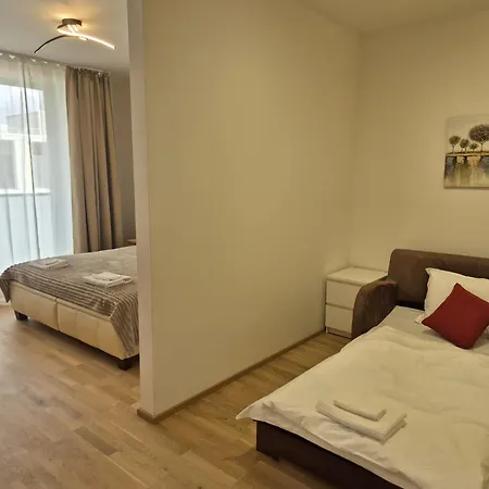 Smichov Grande Madeleine Apartment Prag